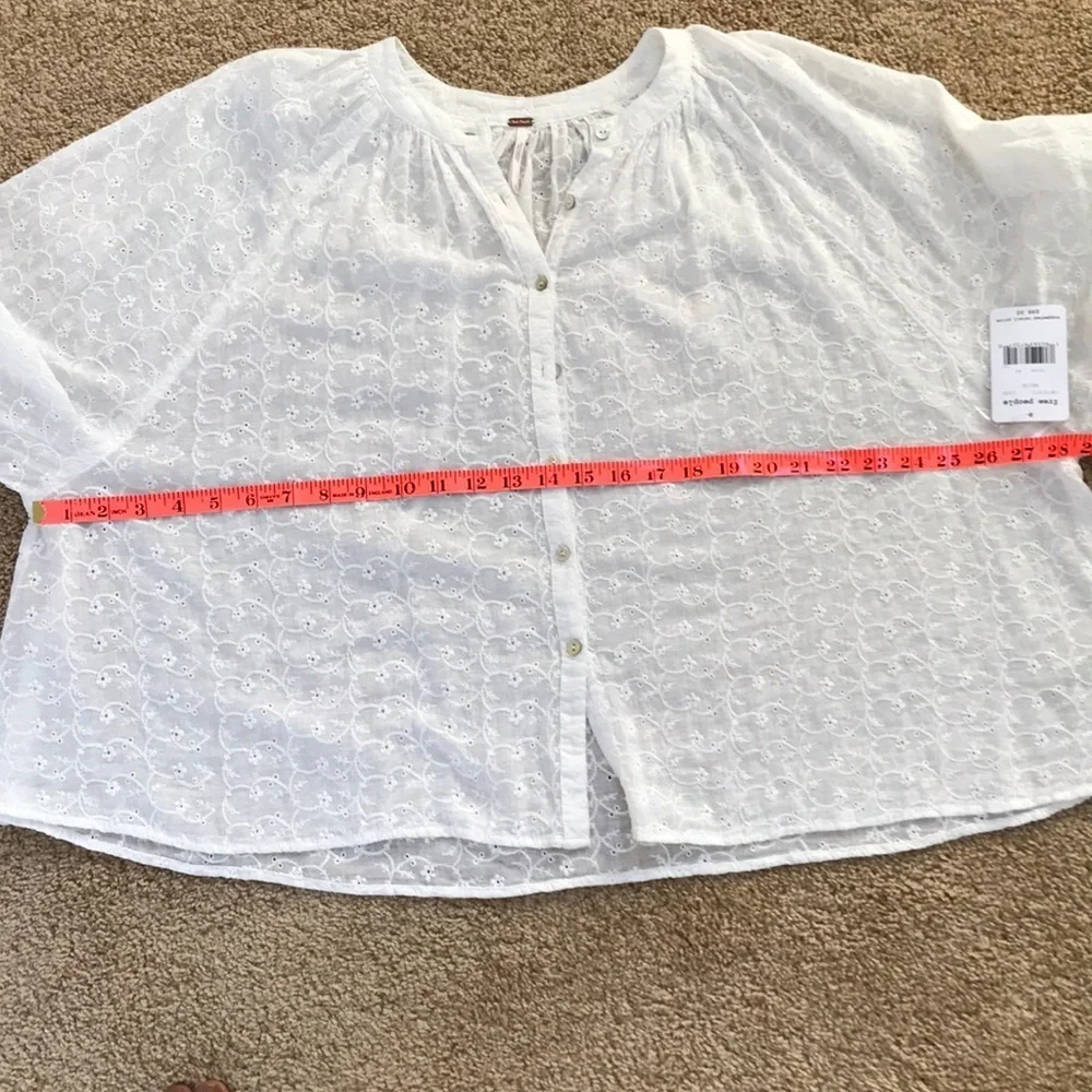 NWT! FREE PEOPLE Size XS white eyelet oversized top
